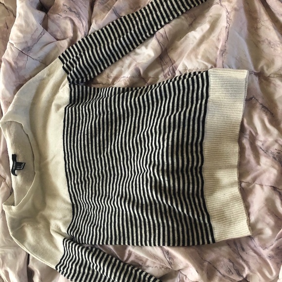 ⚡️Forever21 striped sweater - Picture 3 of 5